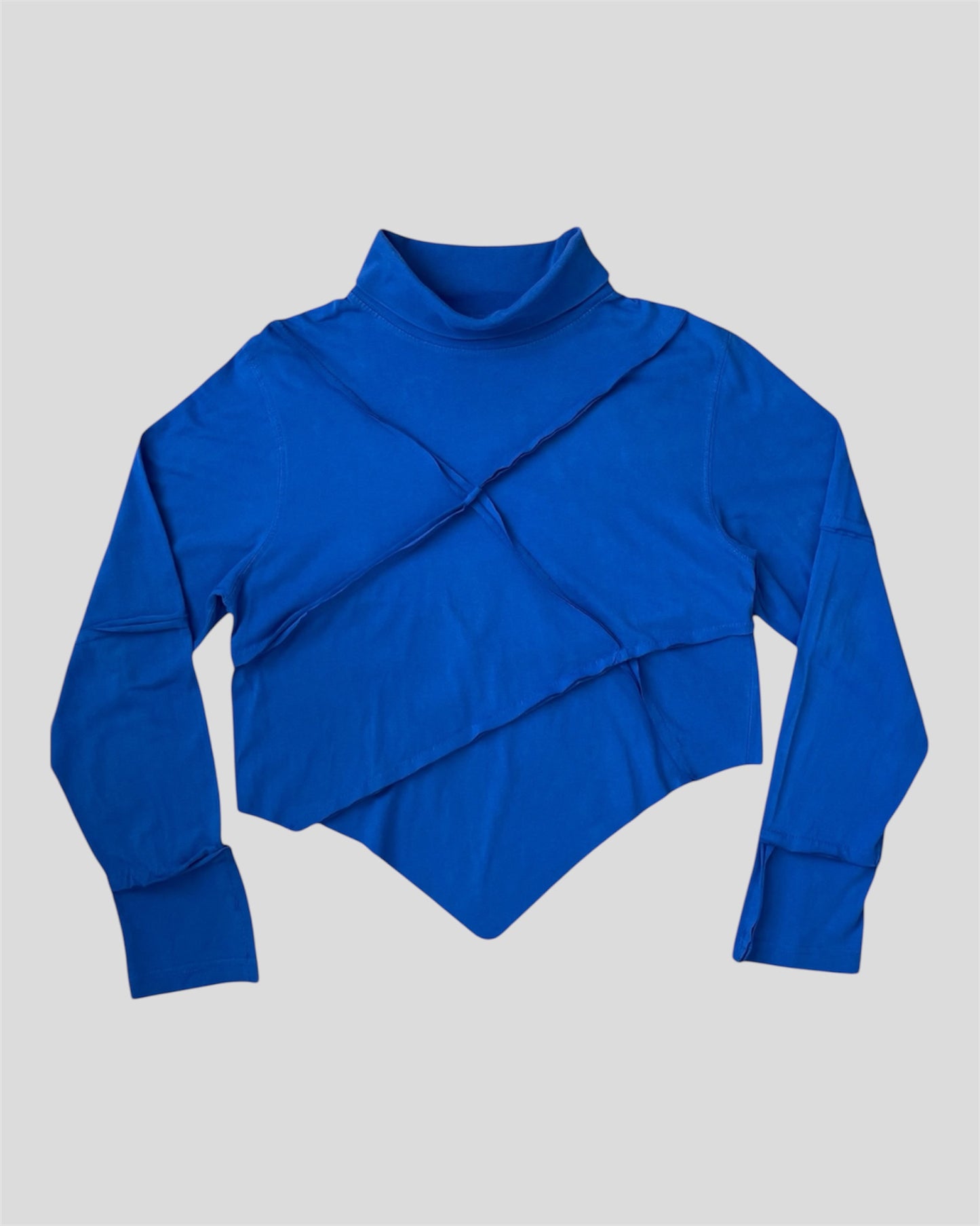 OPEN CUT TURTLENECK